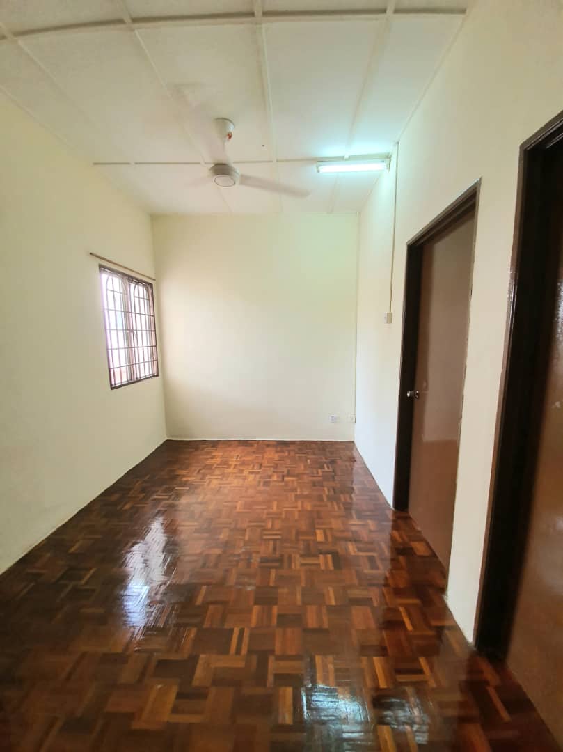 Double Storey Terrace Seksyen 8, Bandar Baru Bangi - photo 13