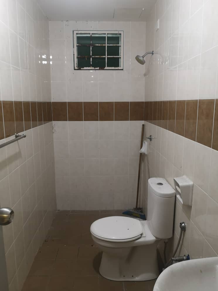 ANGGUN APTMT, SEKSYEN 4, BDR BARU BANGI, SELANGOR - photo 2