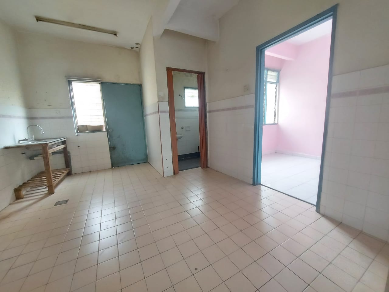 ENDLOT-2STOREY TAMAN MAWAR, BKT BERUNTUNG, RAWANG - photo 4