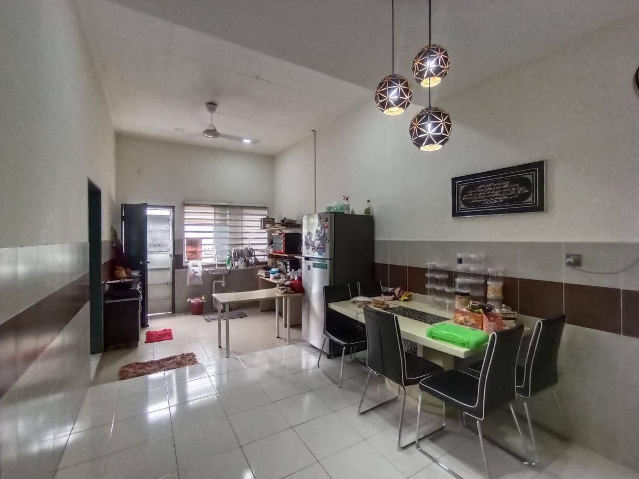Semi D Seksyen 30 Shah Alam Jalan Tanjung Gelang - photo 2