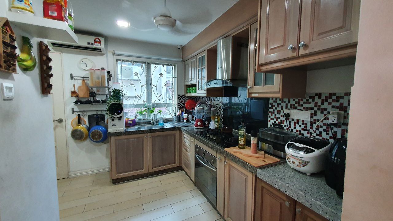 Corner Lot Fully Renovated Sunway Kayangan- - photo 2
