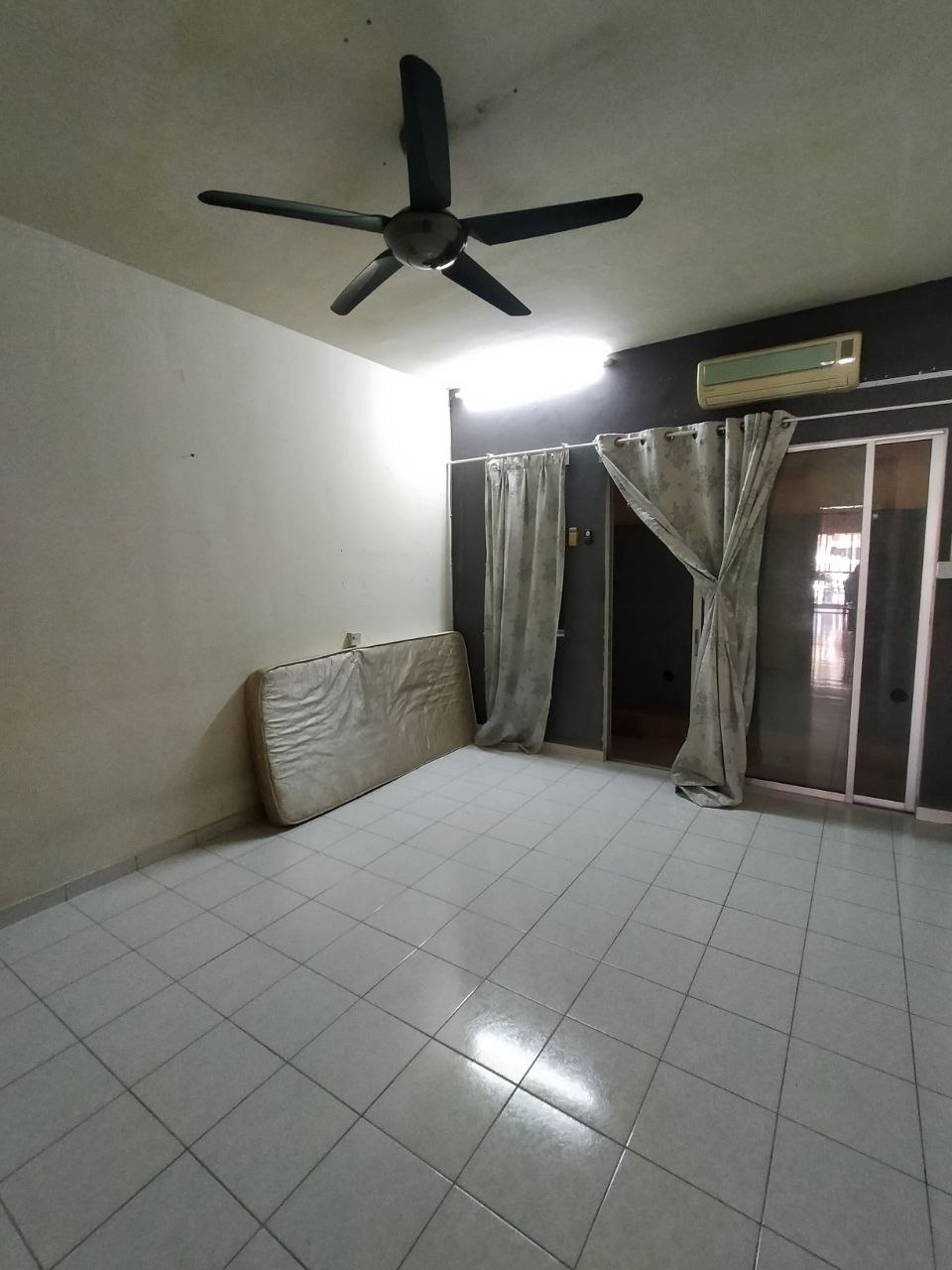 Amansiara Townhouse, Selayang Rawang - photo 7