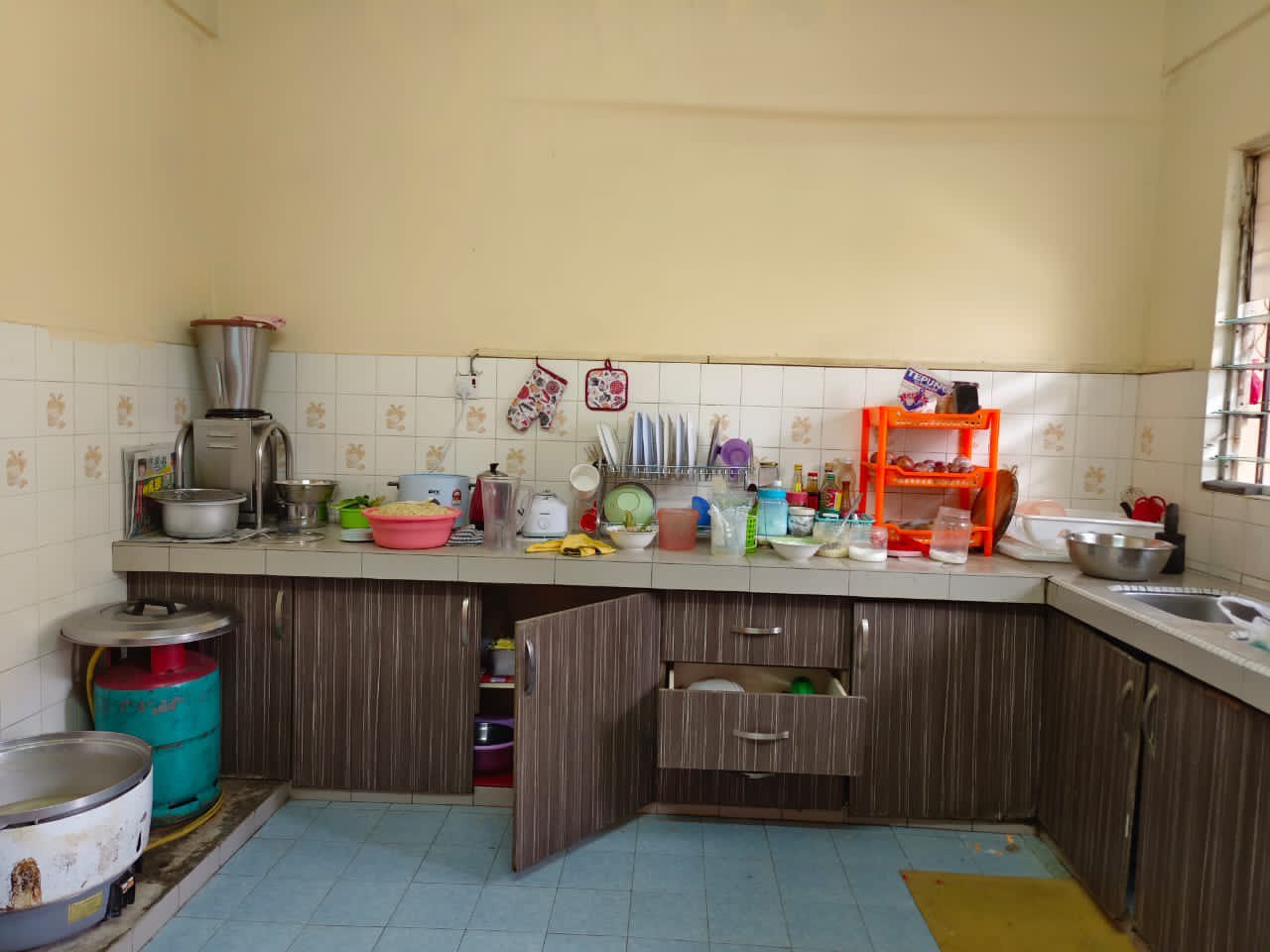 End Lot,2 Storey Teres PJS 9, Subang Jaya, Bandar - photo 3