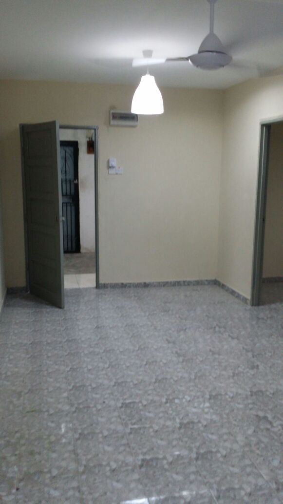Flat Seksyen 4, Bandar Baru Bangi, - photo 4