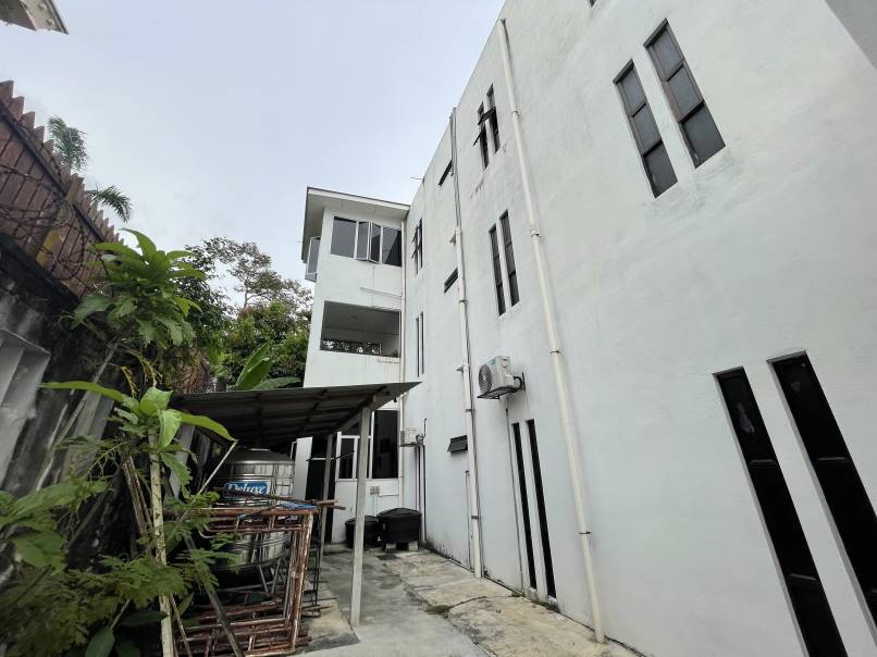3 Storey Bungalow Sungai Penchala - photo 11