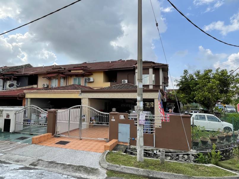 Renovated 2 Storey Corner Lot Saujana Utama