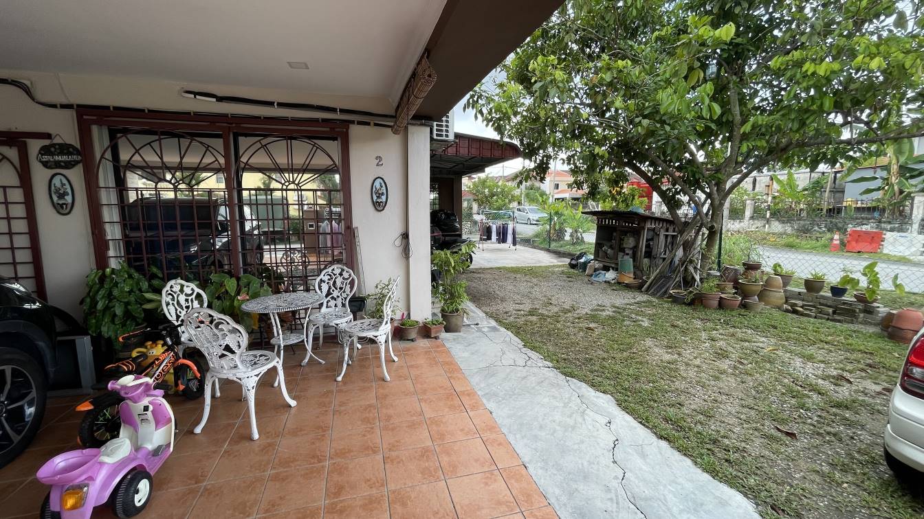 Renovated 2 Storey Corner Lot Saujana Utama - photo 3