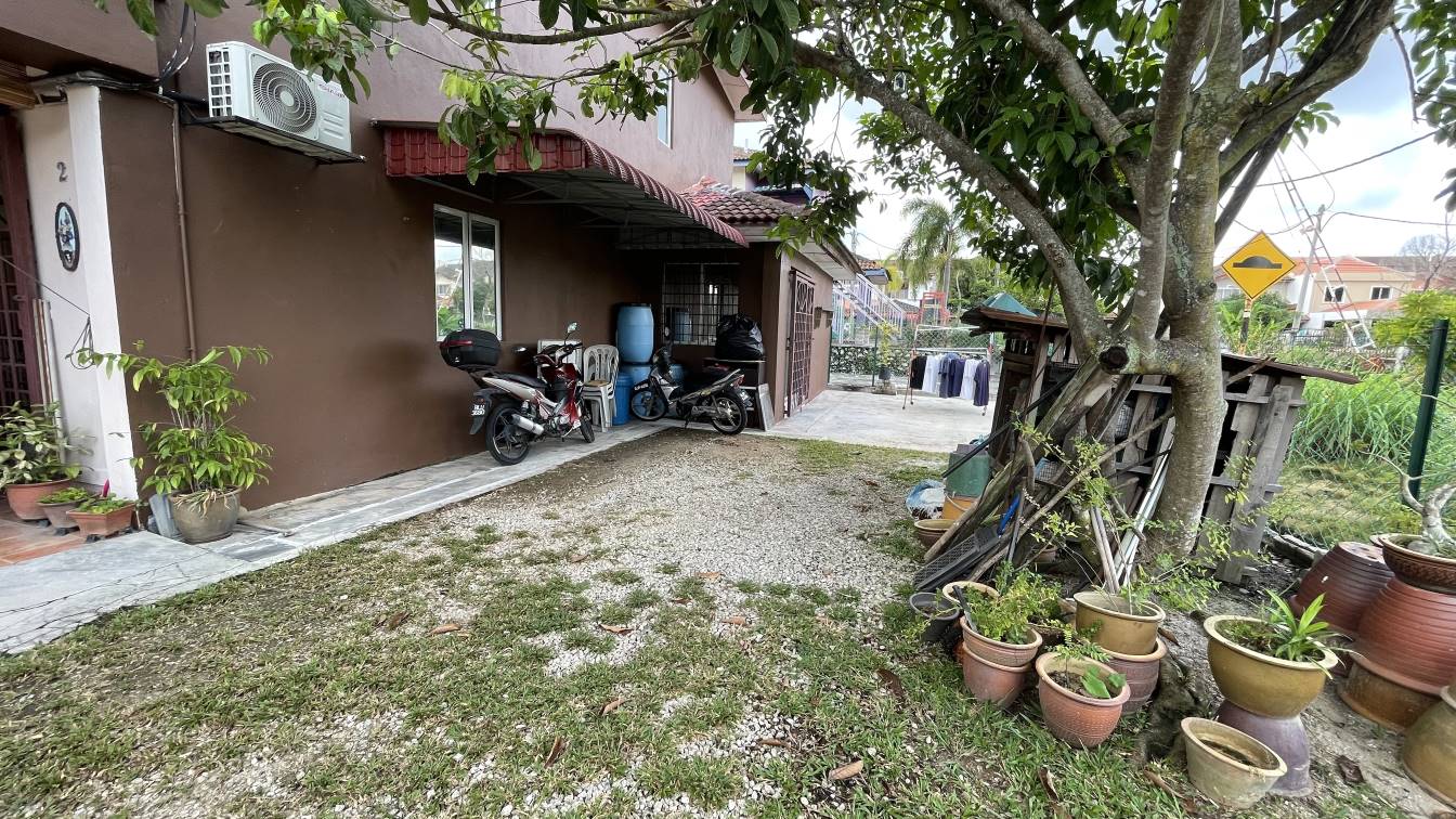 Renovated 2 Storey Corner Lot Saujana Utama - photo 4