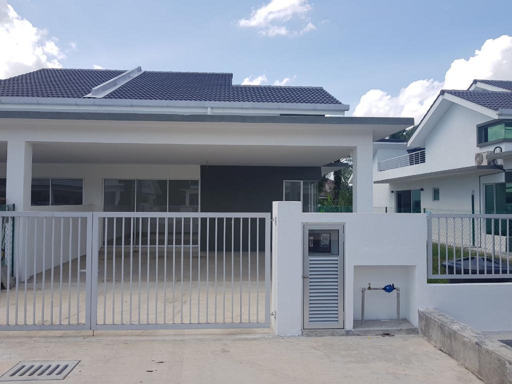 1 Storey Semi D Taman Cempaka Sabak Bernam