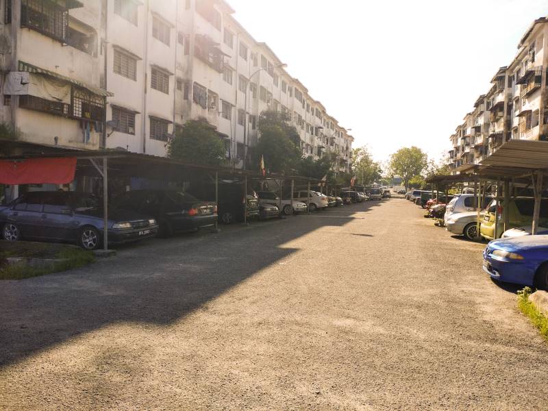 FLAT BANDAR TEKNOLOGI KAJANG, 3rd FLOOR - photo 2