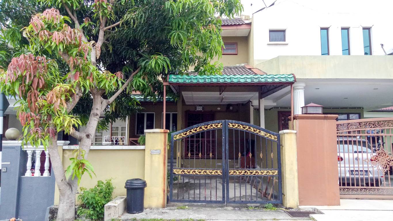 2 Storey TAMAN BUKIT BELIMBING, Seri Kembangan