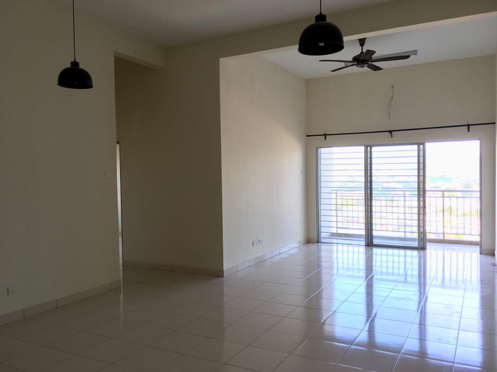 SIMFONI HEIGHTS, GOMBAK