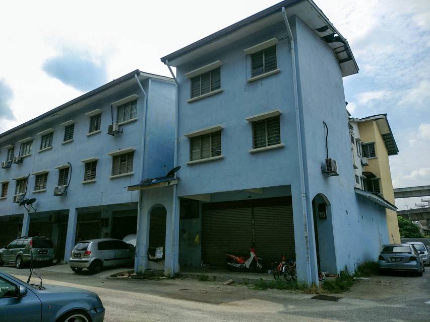 NON-BUMI UNIT, KELANA IDAMAN SHOP APARTMENT