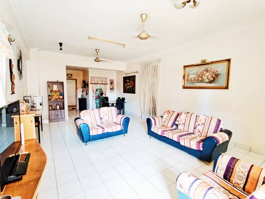 SRI MANJA COURT CONDO, TAMAN SRI MANJA - photo 2