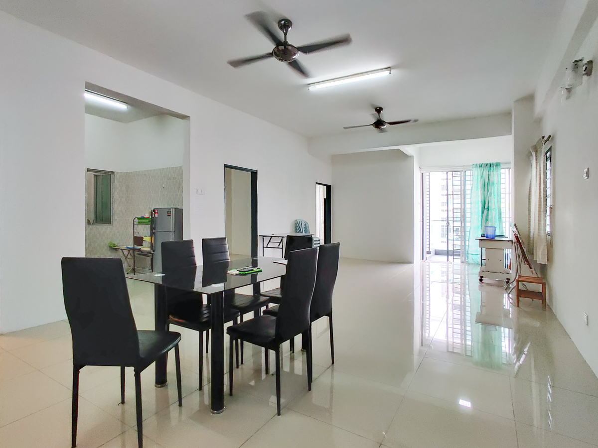 25246 3 CAR PARKS FREEHOLD Mahkota Garden Condo
