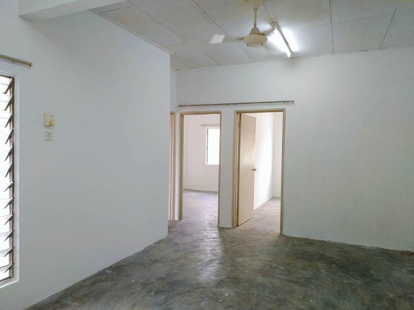 25246 NON-BUMI UNIT, KELANA IDAMAN SHOP APARTMENT - photo 3