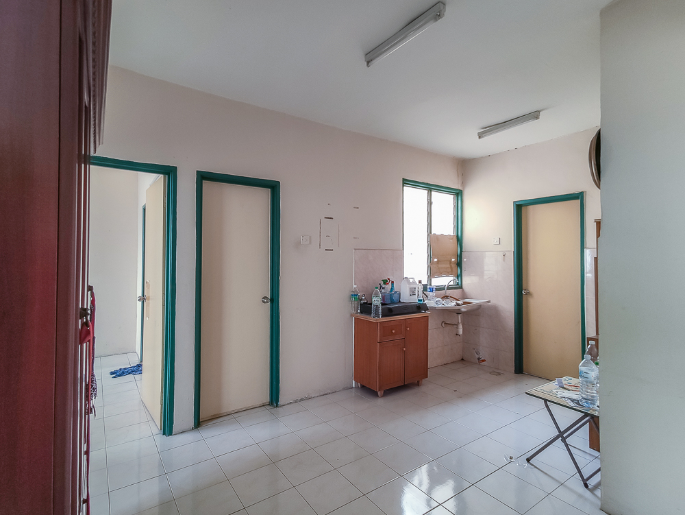 25246 APARTMENT VISTA PINGGIRAN EQUINE PARK - photo 3