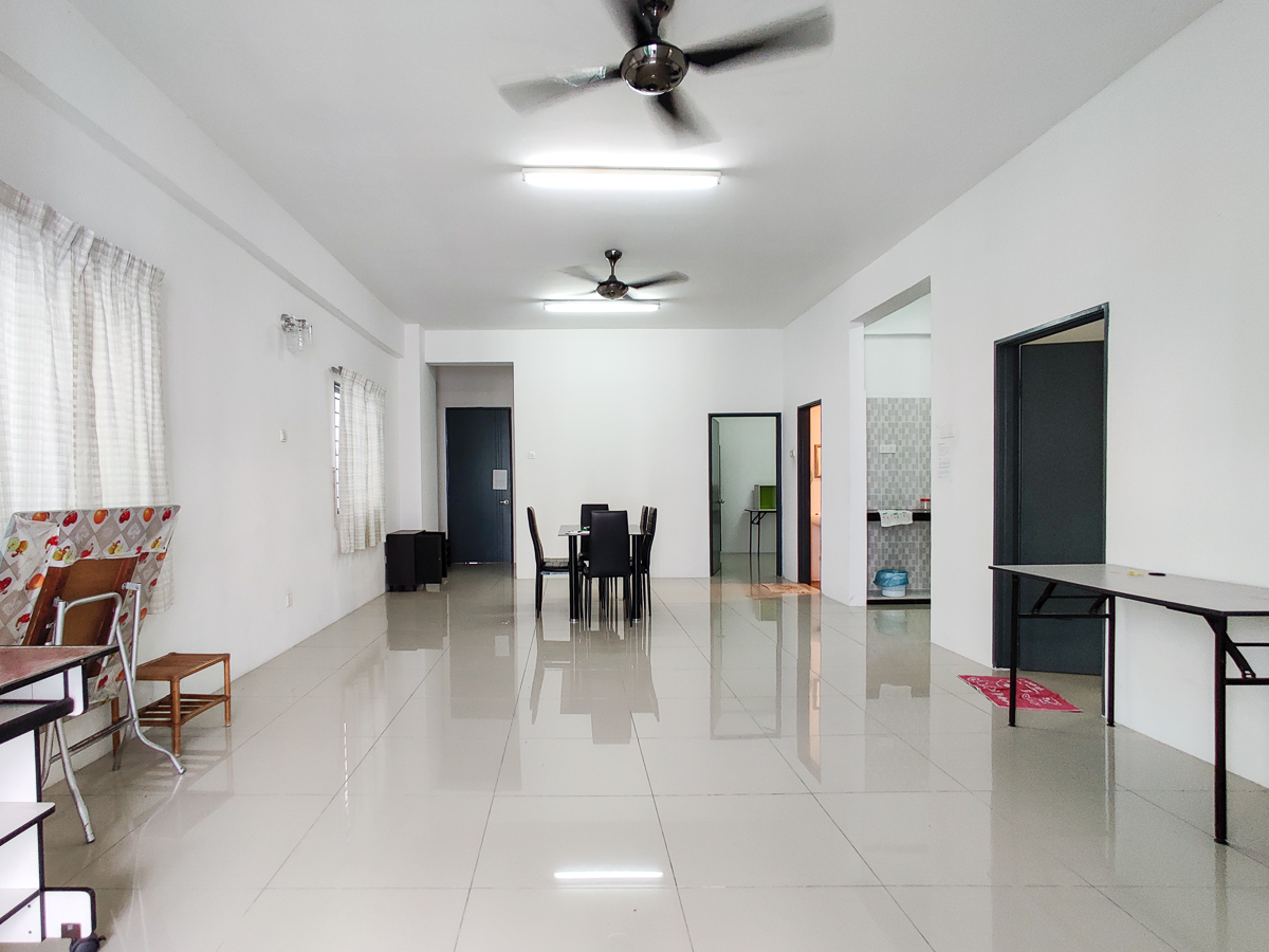 25246 3 CAR PARKS FREEHOLD Mahkota Garden Condo - photo 3