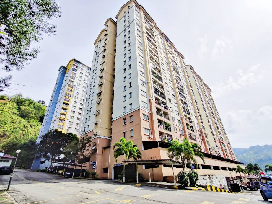 CANTIK-FURNISH - Apartment Lakeview, Batu Caves