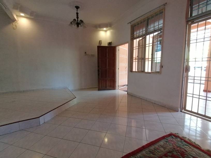 Double Storey Seksyen 5 Bandar Rinching Semenyih