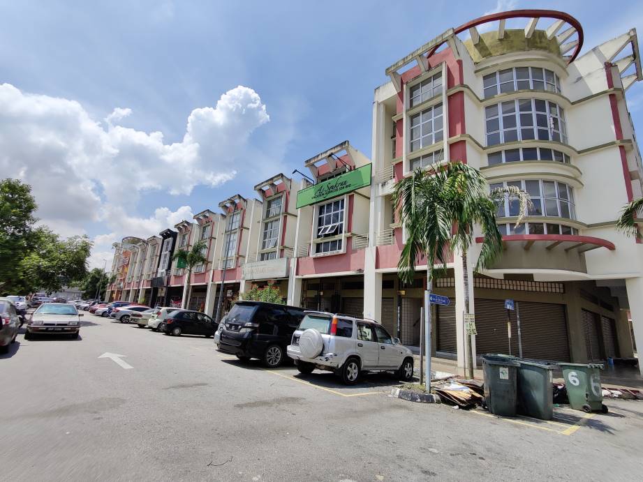 DOUBLE STOREY SHOPLOT OFFICE, Medan Seri Pekan - photo 3