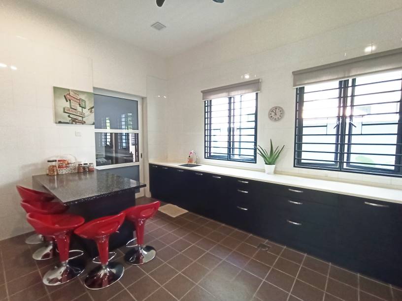 Bungalow Anjung Melati , Gombak - photo 4