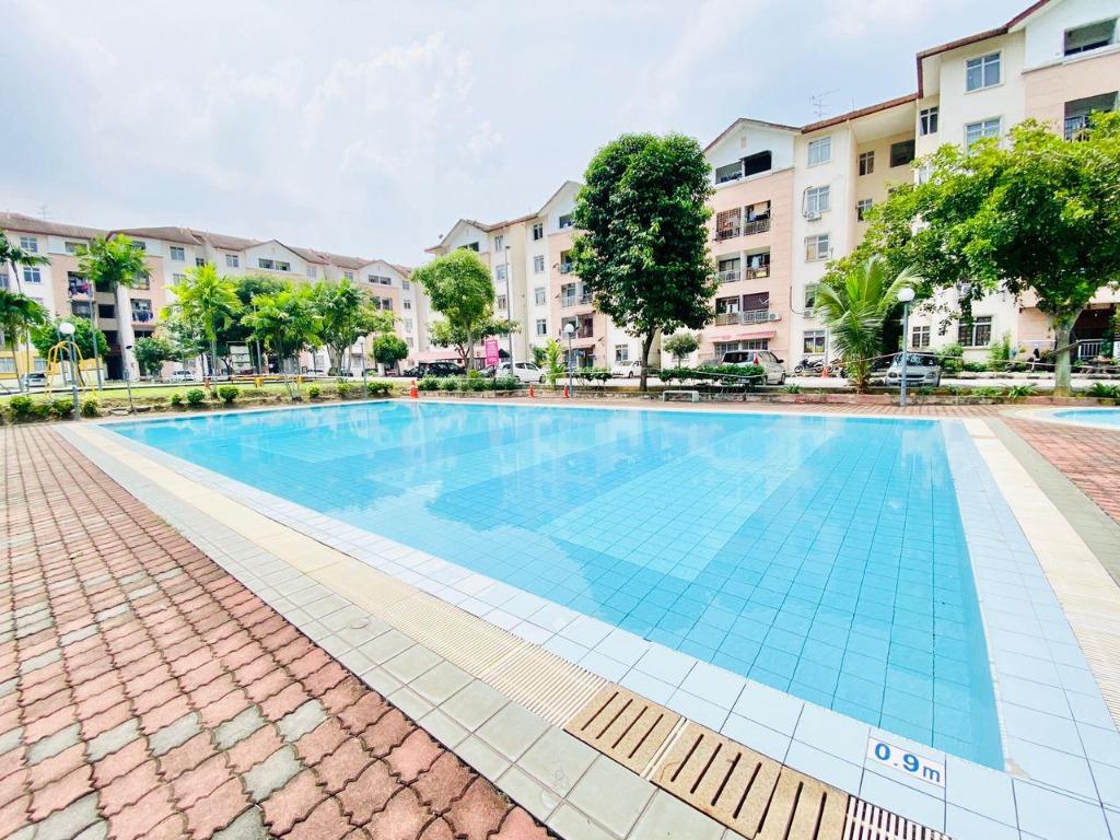 Pangsapuri Resak Puncak Perdana