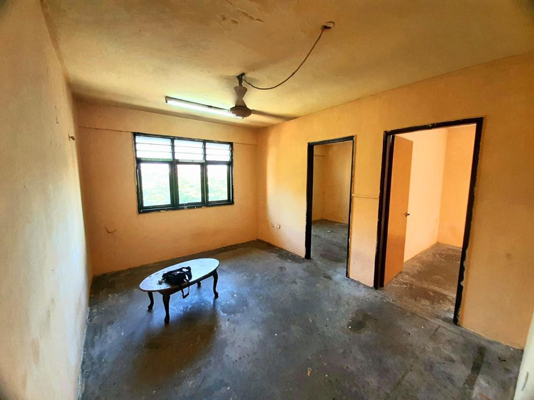 Flat PKNS Seksyen 19 Shah Alam - photo 2
