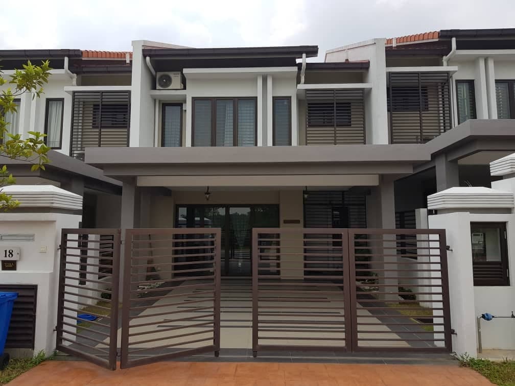 DOUBLE STOREY SHAH ALAM FREEHOLD