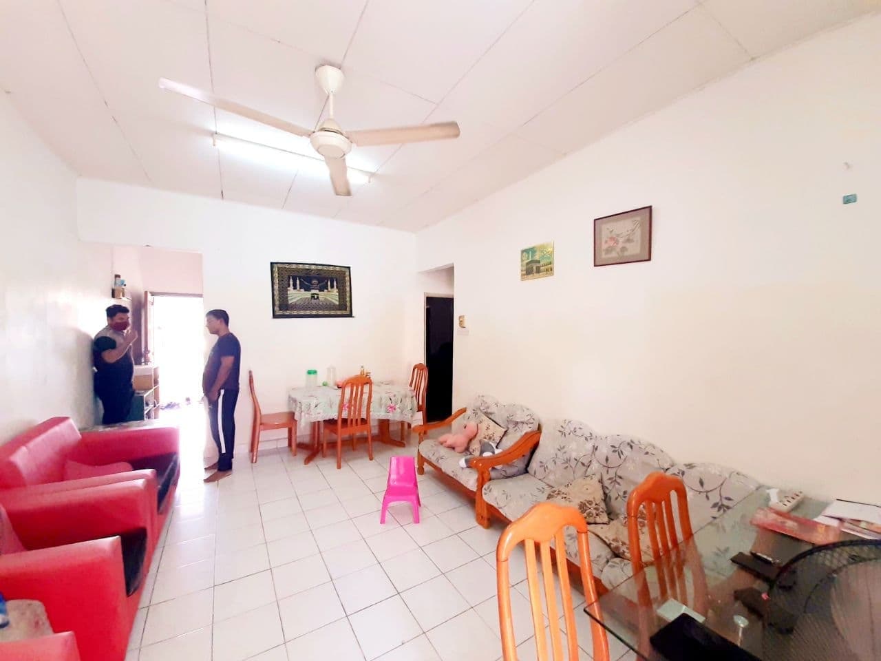 FAWINA COURT CONDOMINIUM