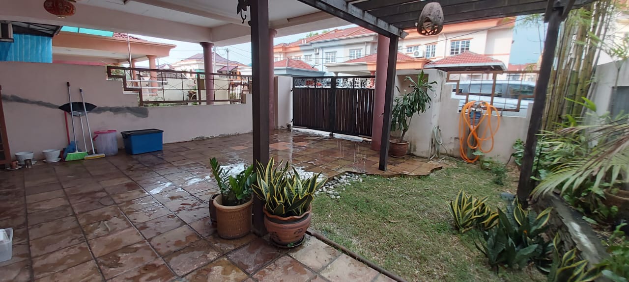 Freehold Renovated End Lot Tmn Seri Andalas Klang