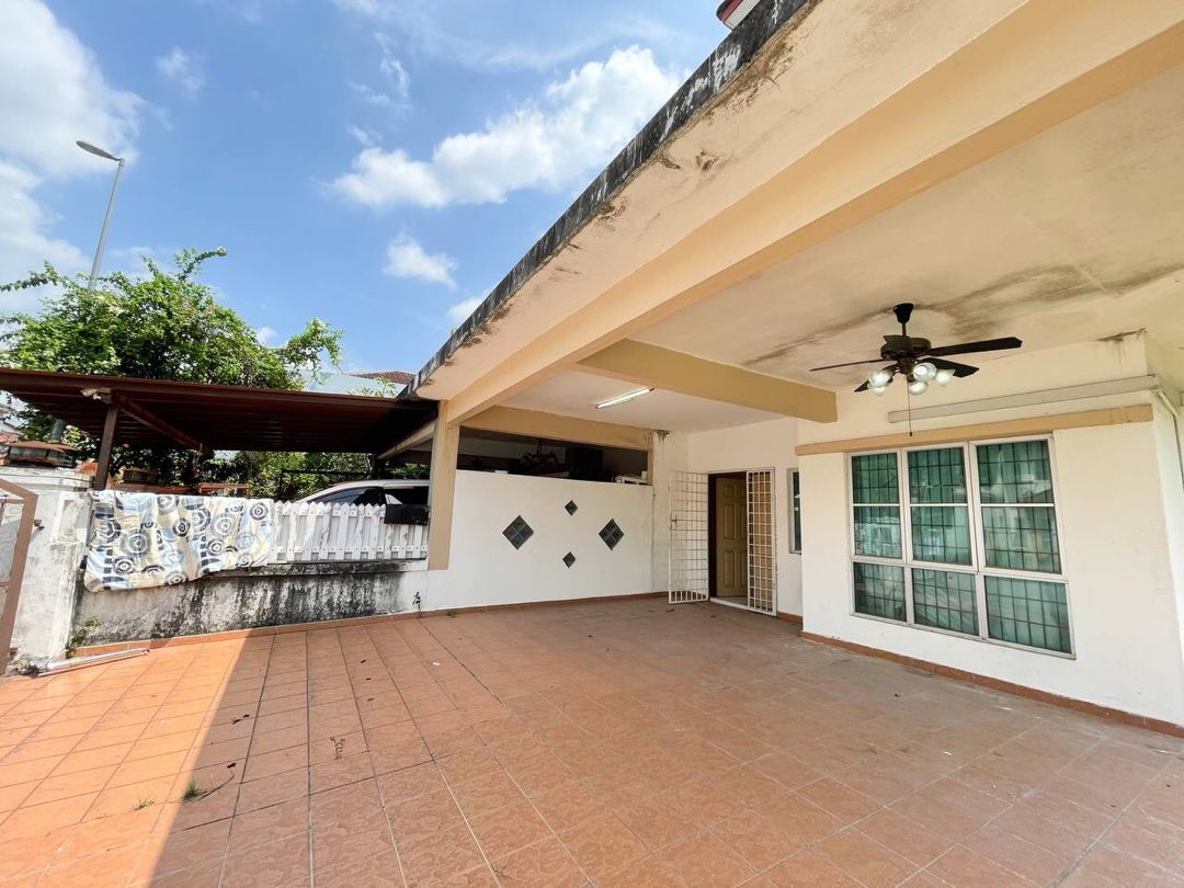 3 Storey With Extra Land Tmn Aman Putra Puchong - photo 5