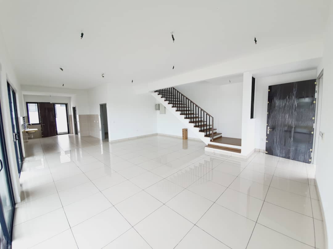 DOUBLE STOREY TERACE ELMINA GREEN WEST,DENAI ALAM - photo 3