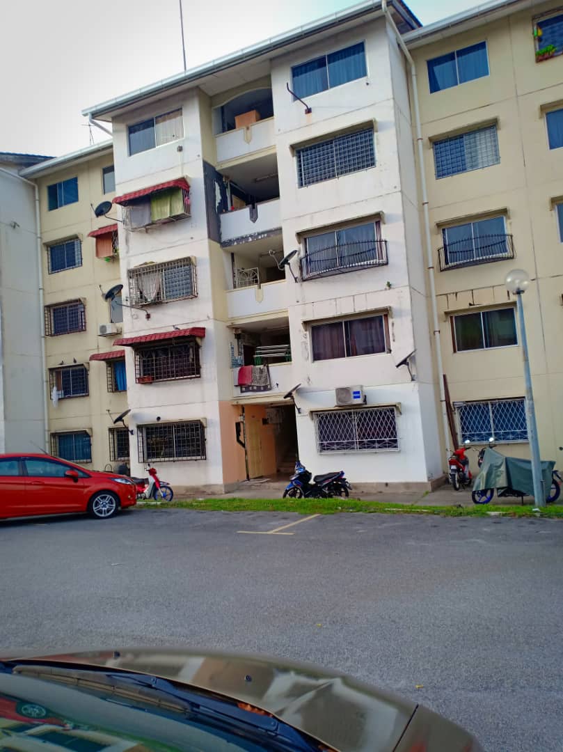 Flat Seksyen 2,Bandar Baru Bangi - photo 1