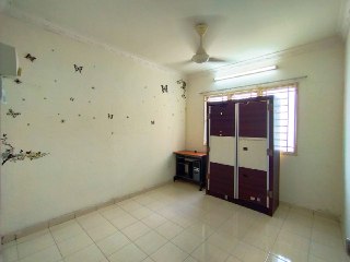 Laguna Biru Apartment, Jln Tasik Biru 2, Rawang - photo 5