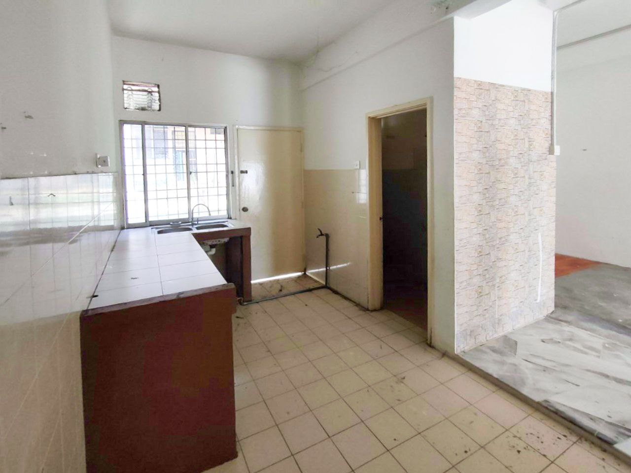 Double Storey Terrace Taman Saujana Puchog,Puchong - photo 5