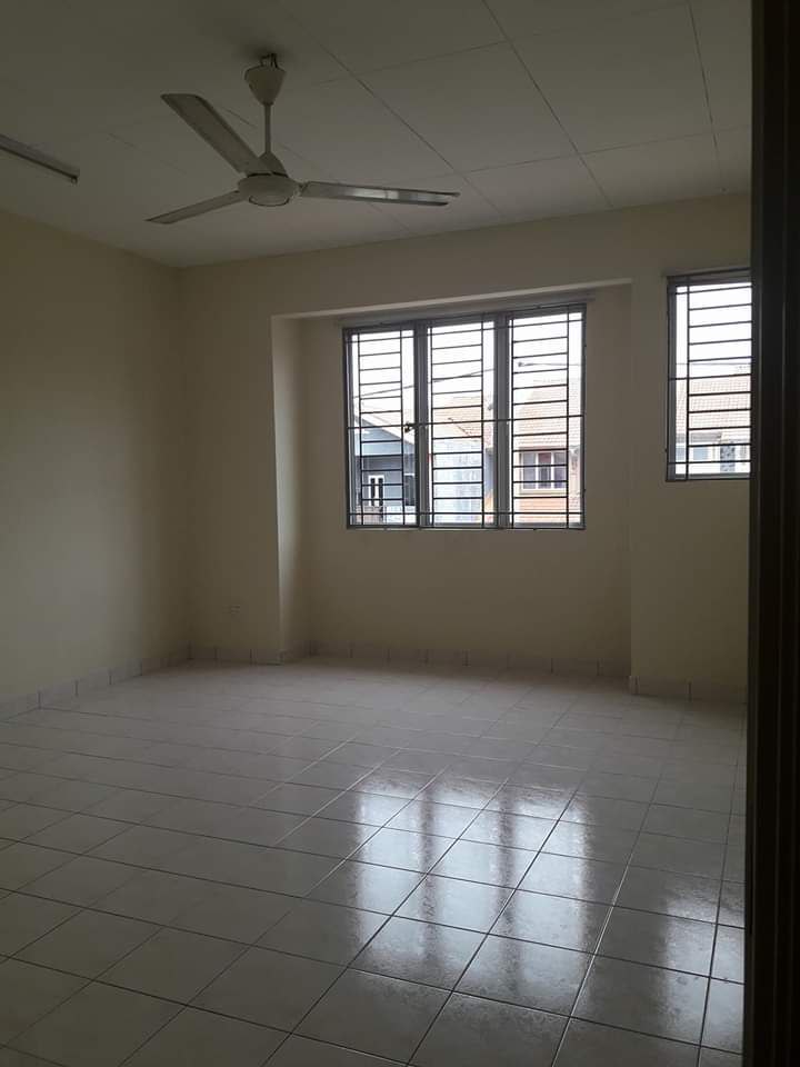 Double Storey Terrace Taman Vista Emas - photo 4