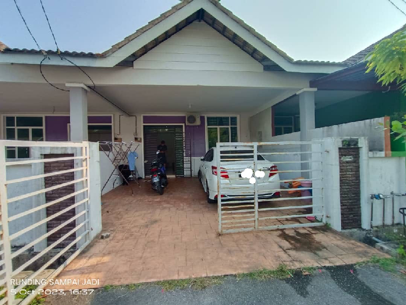 TERES SETINGKAT TAMAN BANGGOL PERMAI,KG PAYA BERENJUT KEMAMAN TERENGGANU 