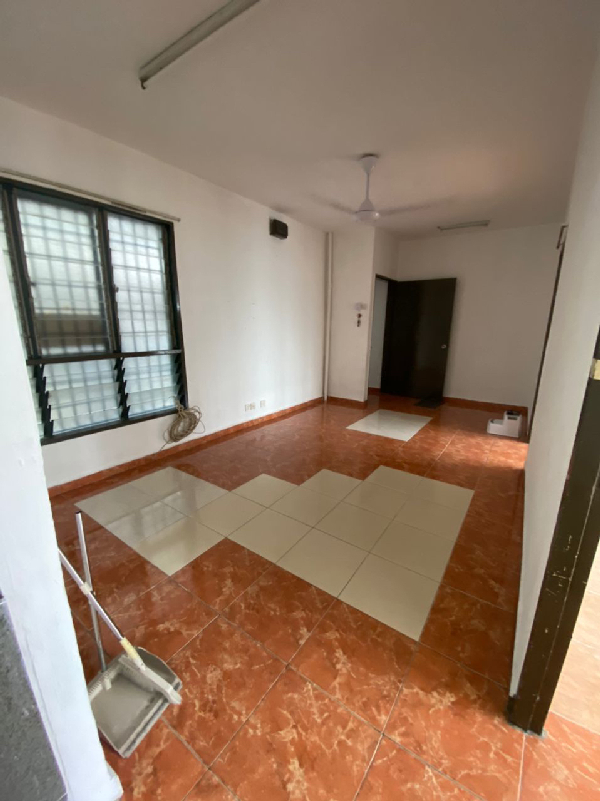 Pangsapuri Sri Tanjung,Subang - photo 2