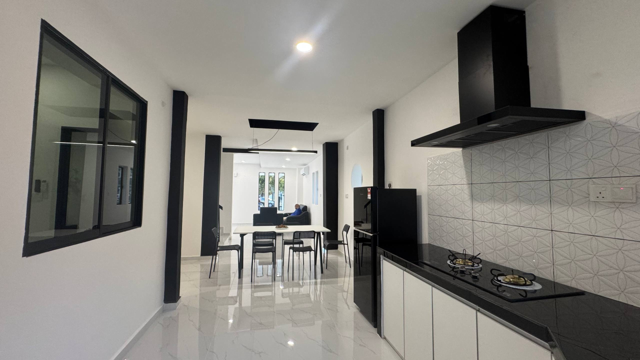 Butterworth renovated 2 storey terrace - photo 10