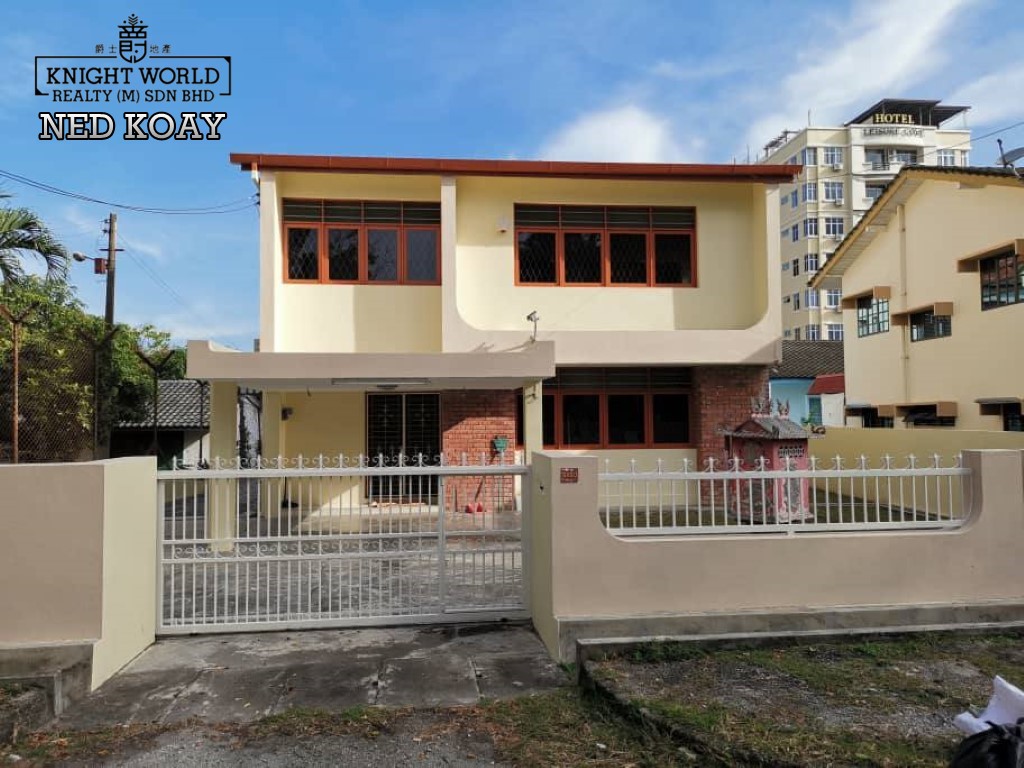 Jalan Tanjung Bungah Bungalow - photo 2