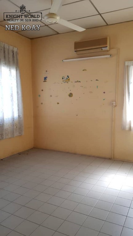Jalan Tanjung Bungah Bungalow - photo 5