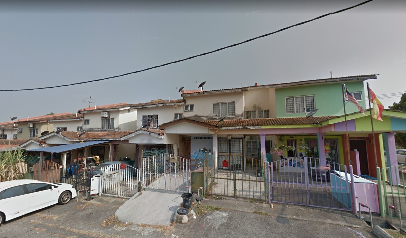 Below Market G-Floor Townhouse Taman Impian Indah