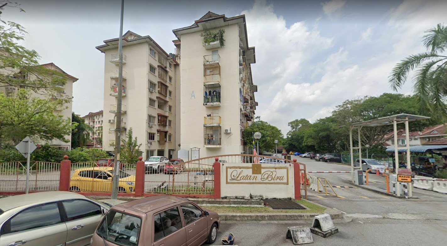 Below Market Latan Biru Apartment Kota Damansara