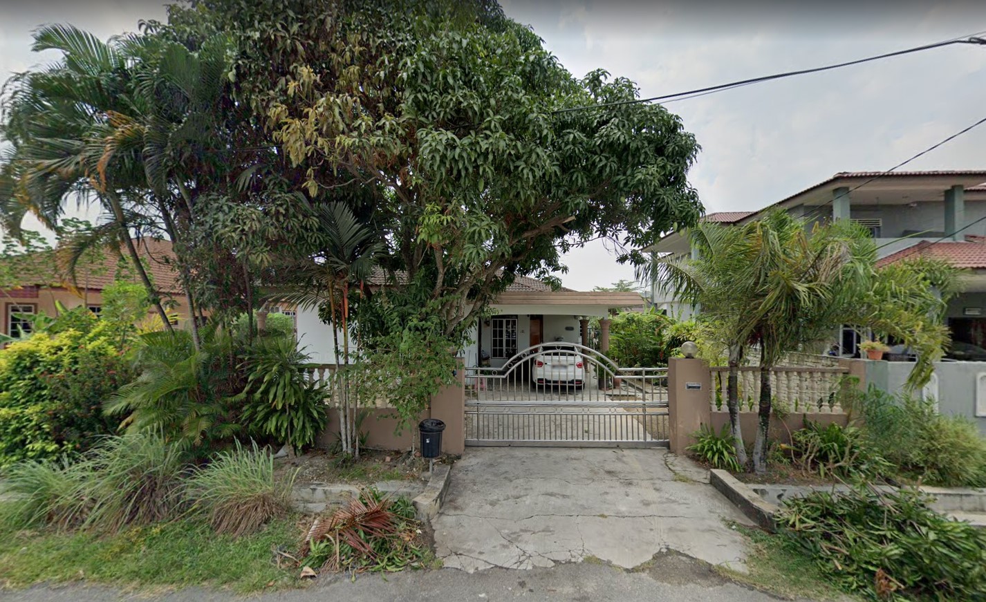 Below Mkt 1 Sty Bungalow Dato Seri Kamaruddin