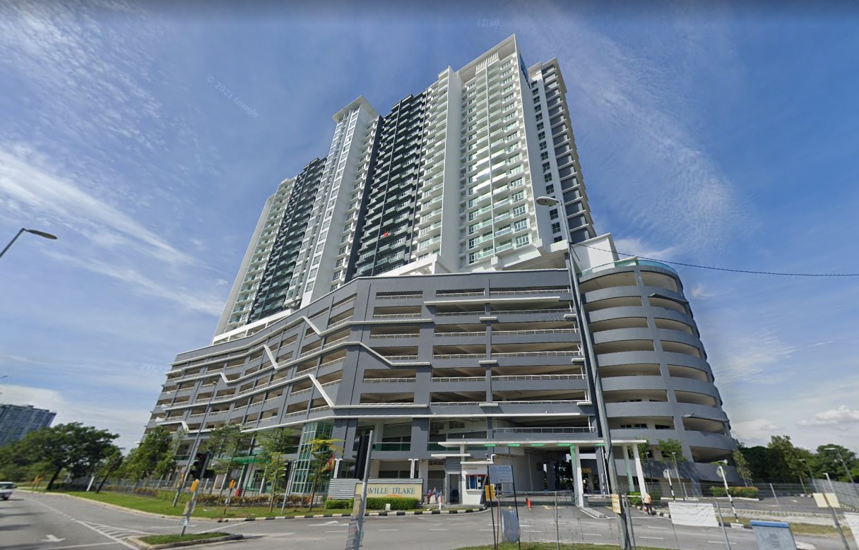 Bank Lelong Saville D Lake, Puchong