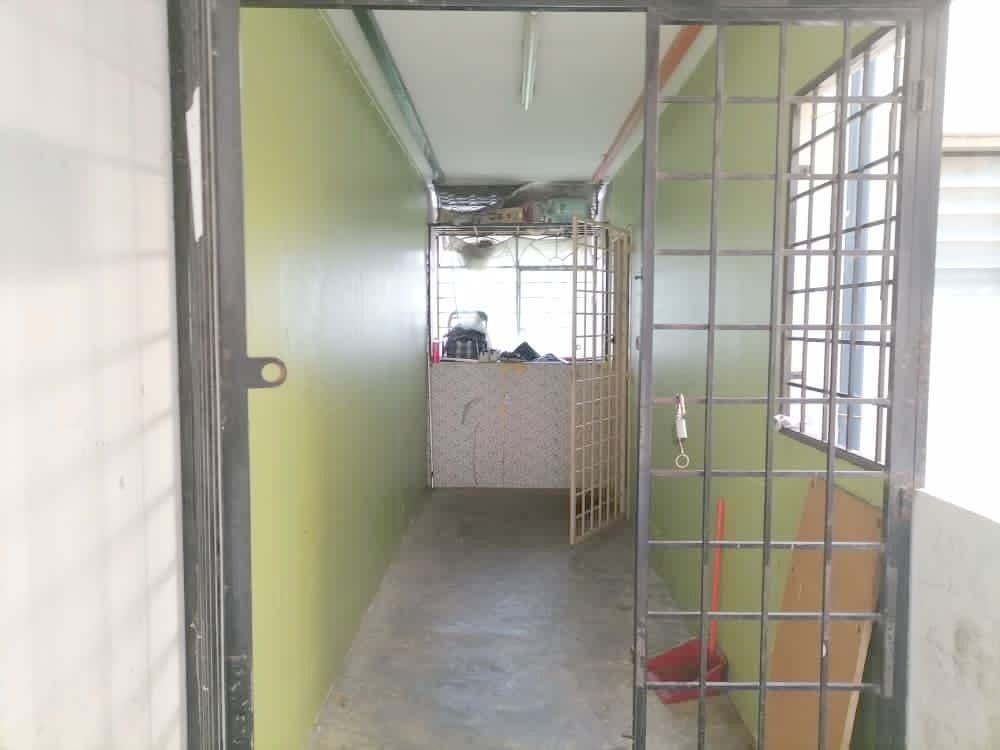 APARTMENT KEMUNING, TMN BUNGA RAYA - photo 4