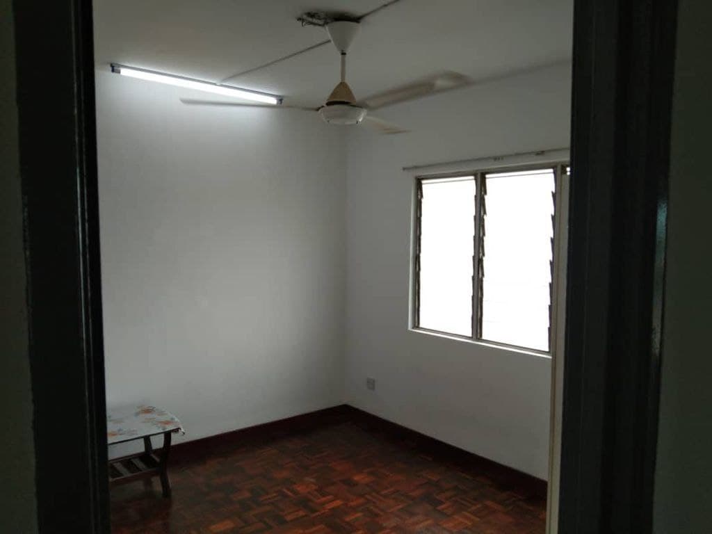 APARTMENT MEDAN JAYA, BLOCK C, TAMAN MEDAN - photo 3