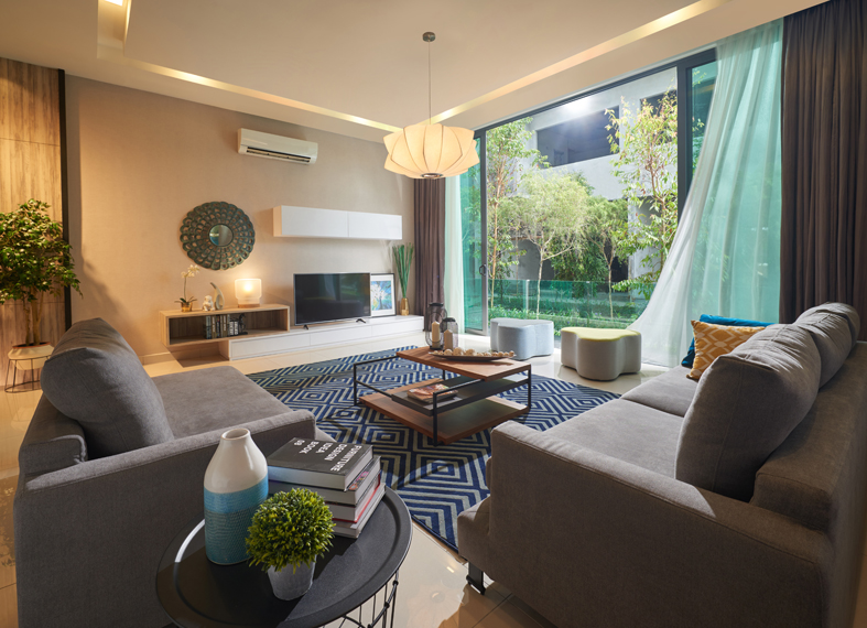 B - photo 2