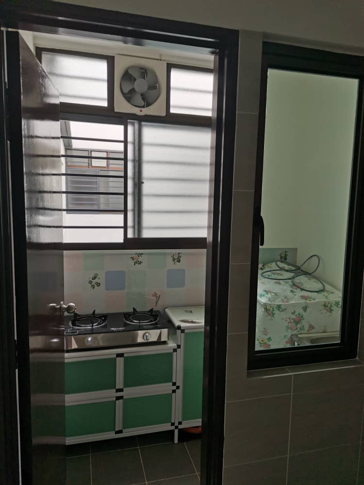 Zamrud Cheapest Rental Facing Swimming Pool Unit 3 - photo 6